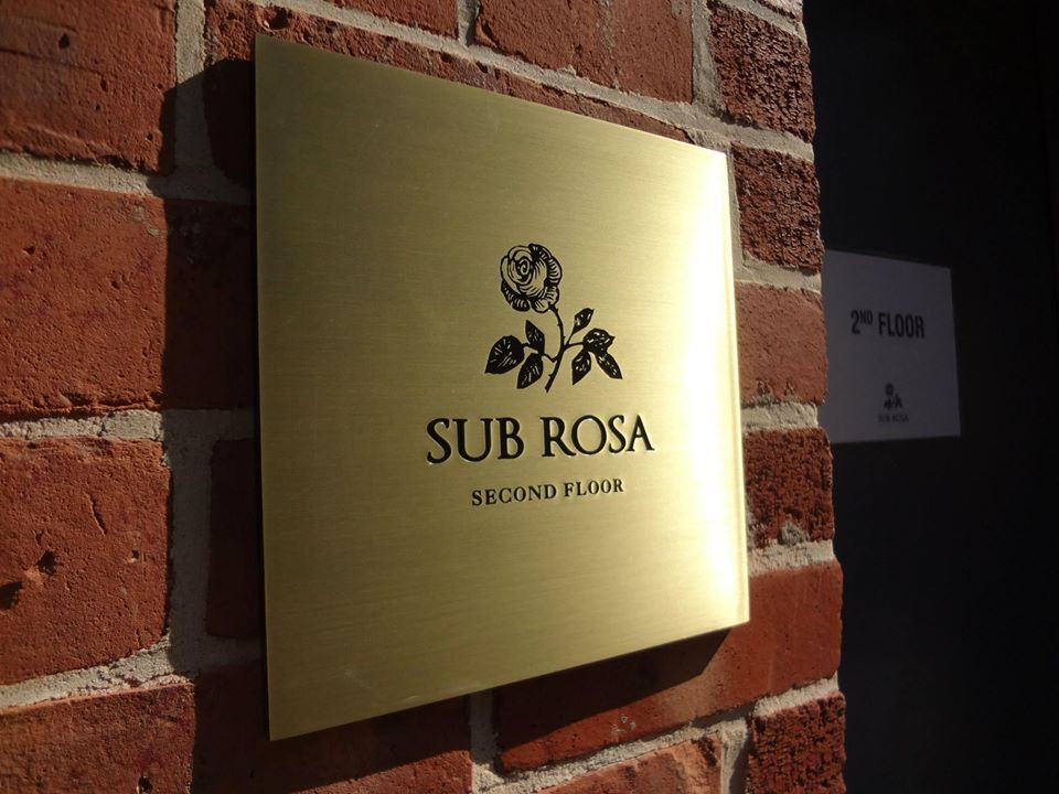 What is the Difference Between Bronze and Brass Plaques? Metal Designs