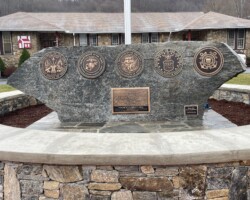 MILITARY PLAQUES & EMBLEMS #36 MILITARY EMBLEMS WITH MEMORIAL PLAQUES IN BRONZE